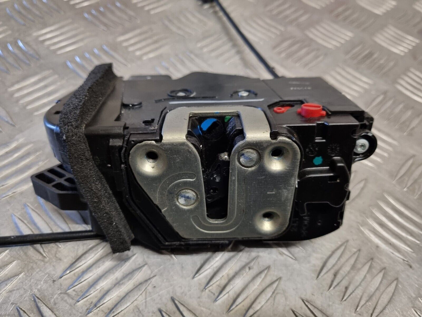 KIA VENGA (YN) 2010-2018 GENUINE PASSENGERS REAR DOOR LOCK MECHANISM 81410-1P020