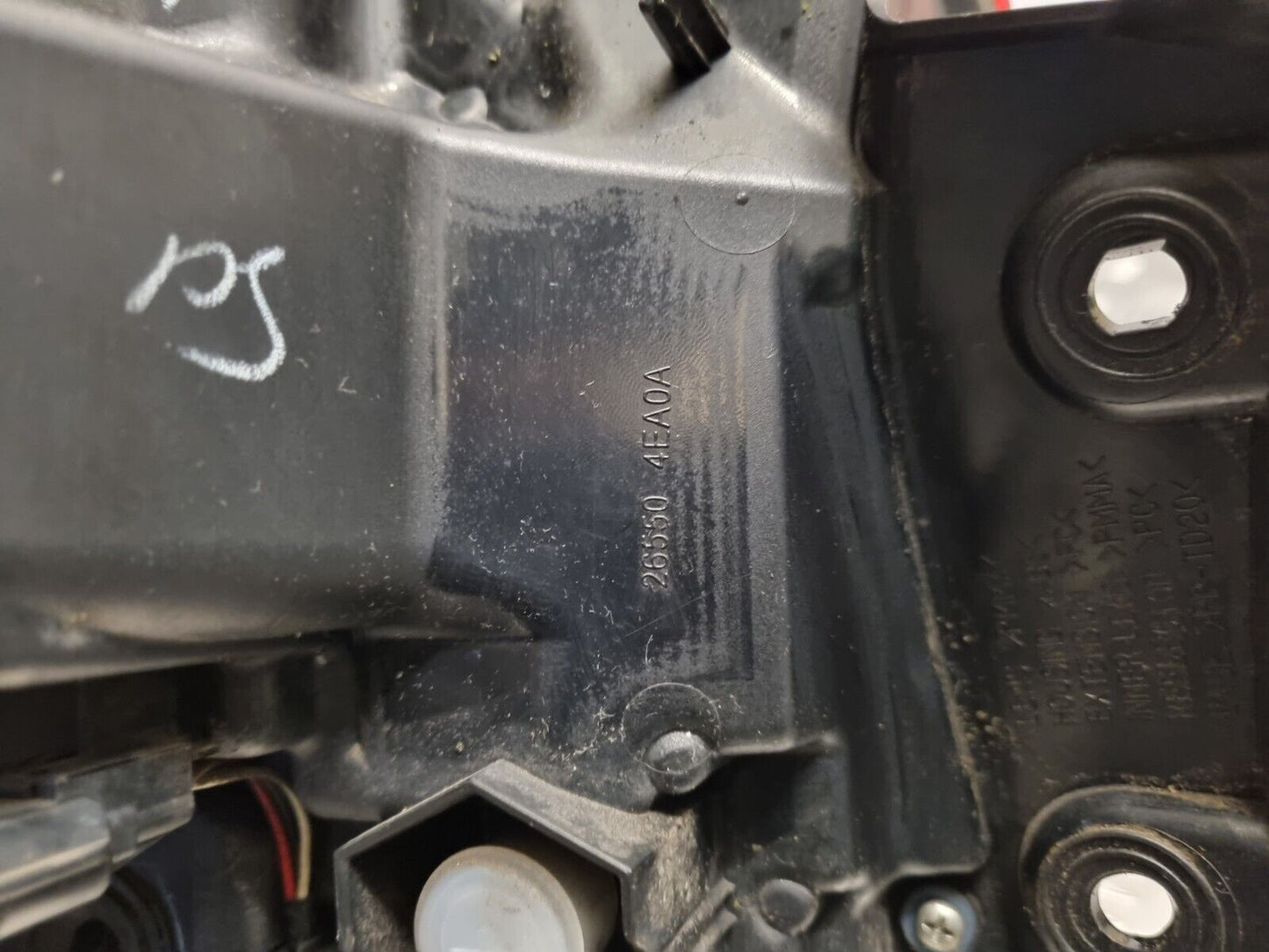 NISSAN QASHQAI J11 2014-2017 MK2 PREFACELIFT DRIVERS SIDE REAR OUTER LED LIGHT