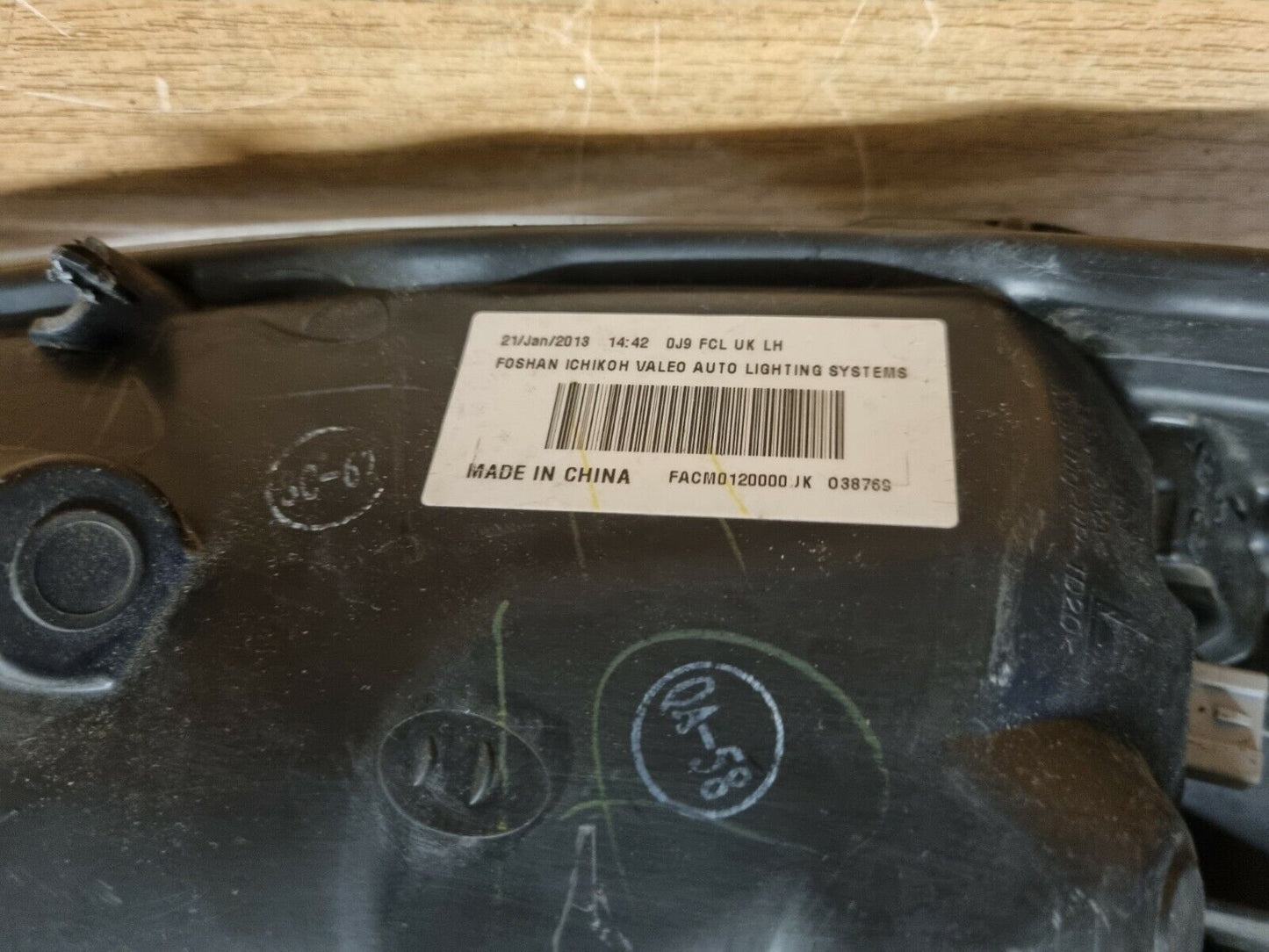 NISSAN JUKE NISMO 2013-2014 PRE-FACELIFT GENUINE PASSENGERS SIDE UPPER HEADLIGHT