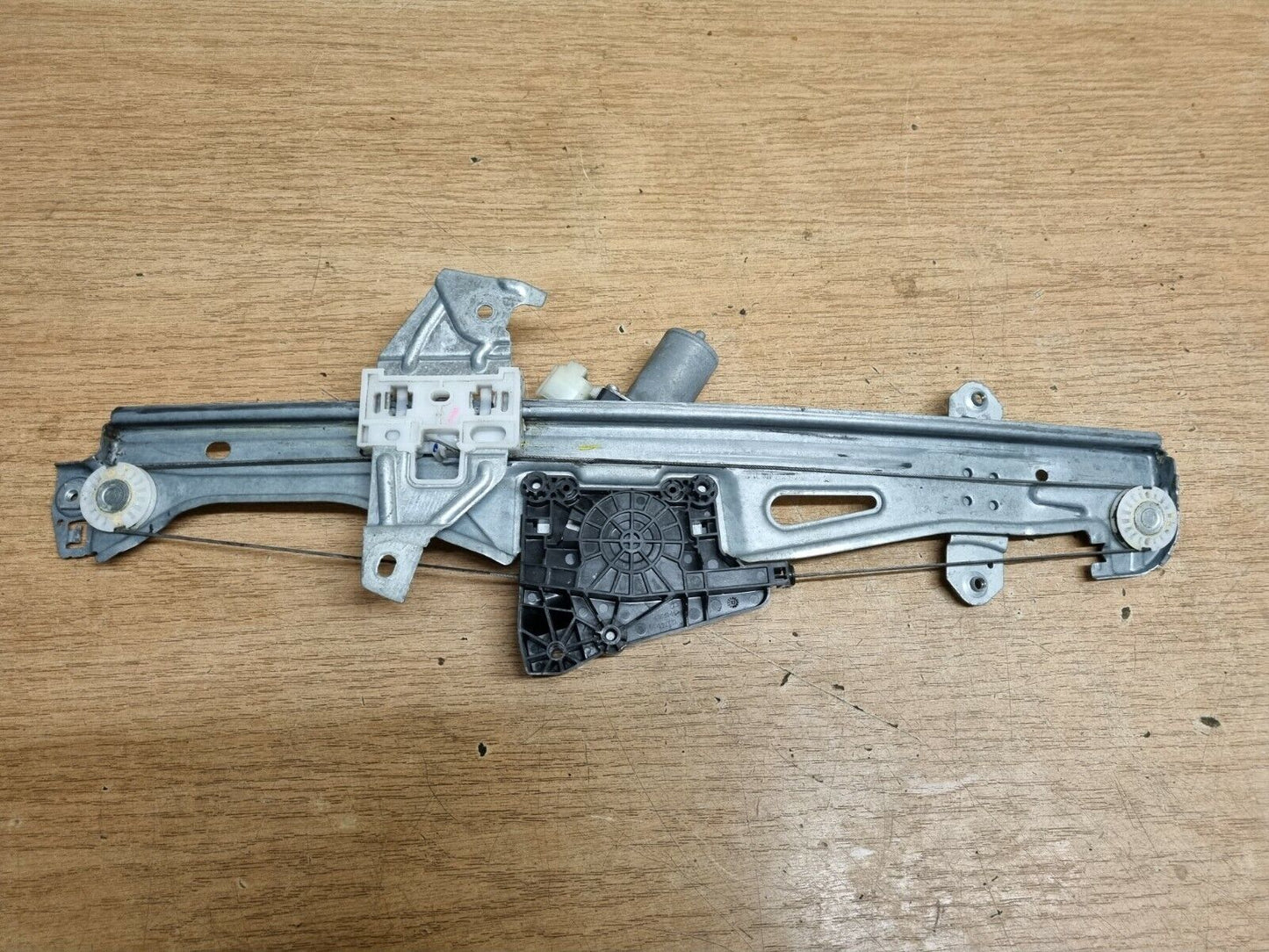 Suzuki SX4 S-Cross Genuine Drivers Front Window Mechanism 2013-2016 83401-61M10