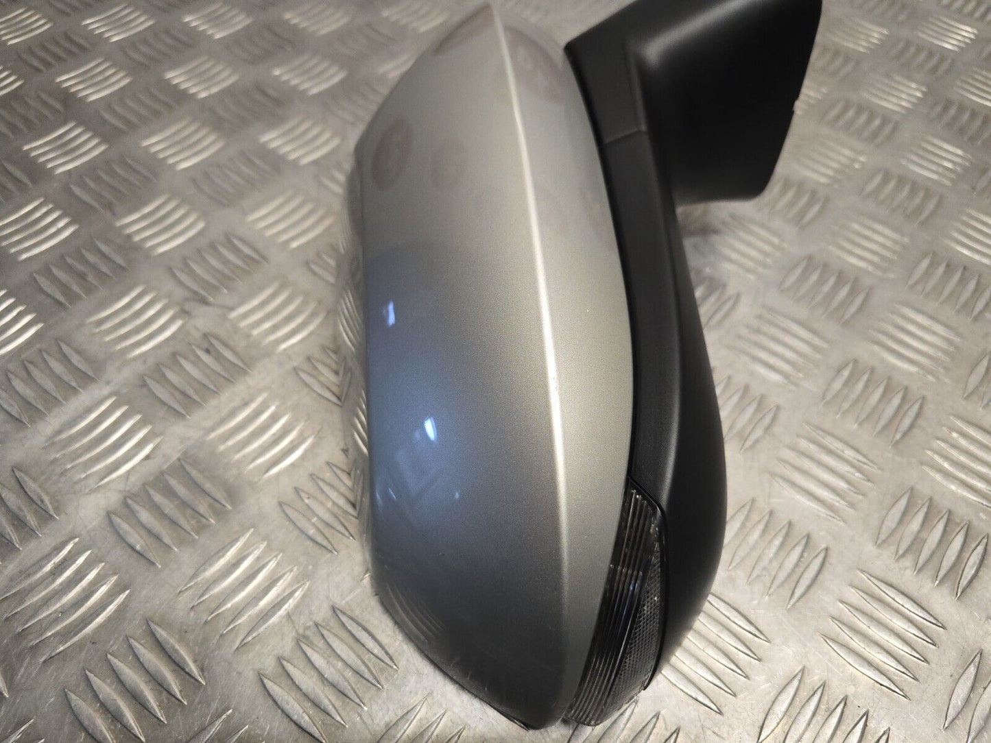 TOYOTA COROLLA MK12 2019-2023 GENUINE DRIVERS SIDE POWER FOLD MIRROR 1J6 SILVER