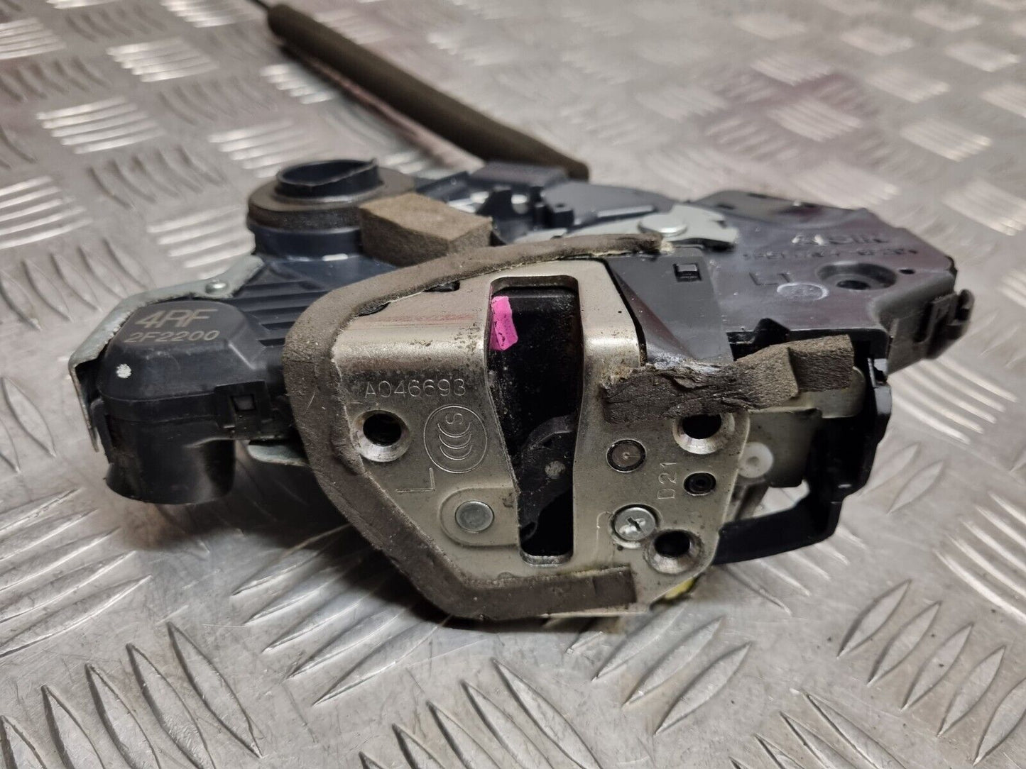 TOYOTA GT86 2012-2020 GENUINE PASSENGERS FRONT DOOR LOCK MECHANISM 4RF