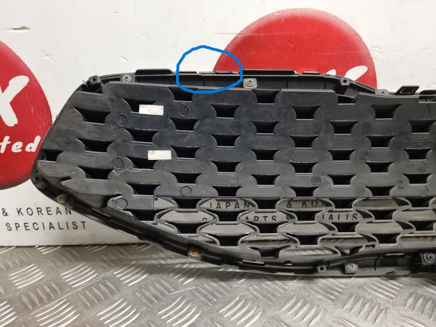 KIA VENGA (YN) 2015-2019 FACELIFT GENUINE FRONT BUMPER CHROME GRILLE 86350-1P500
