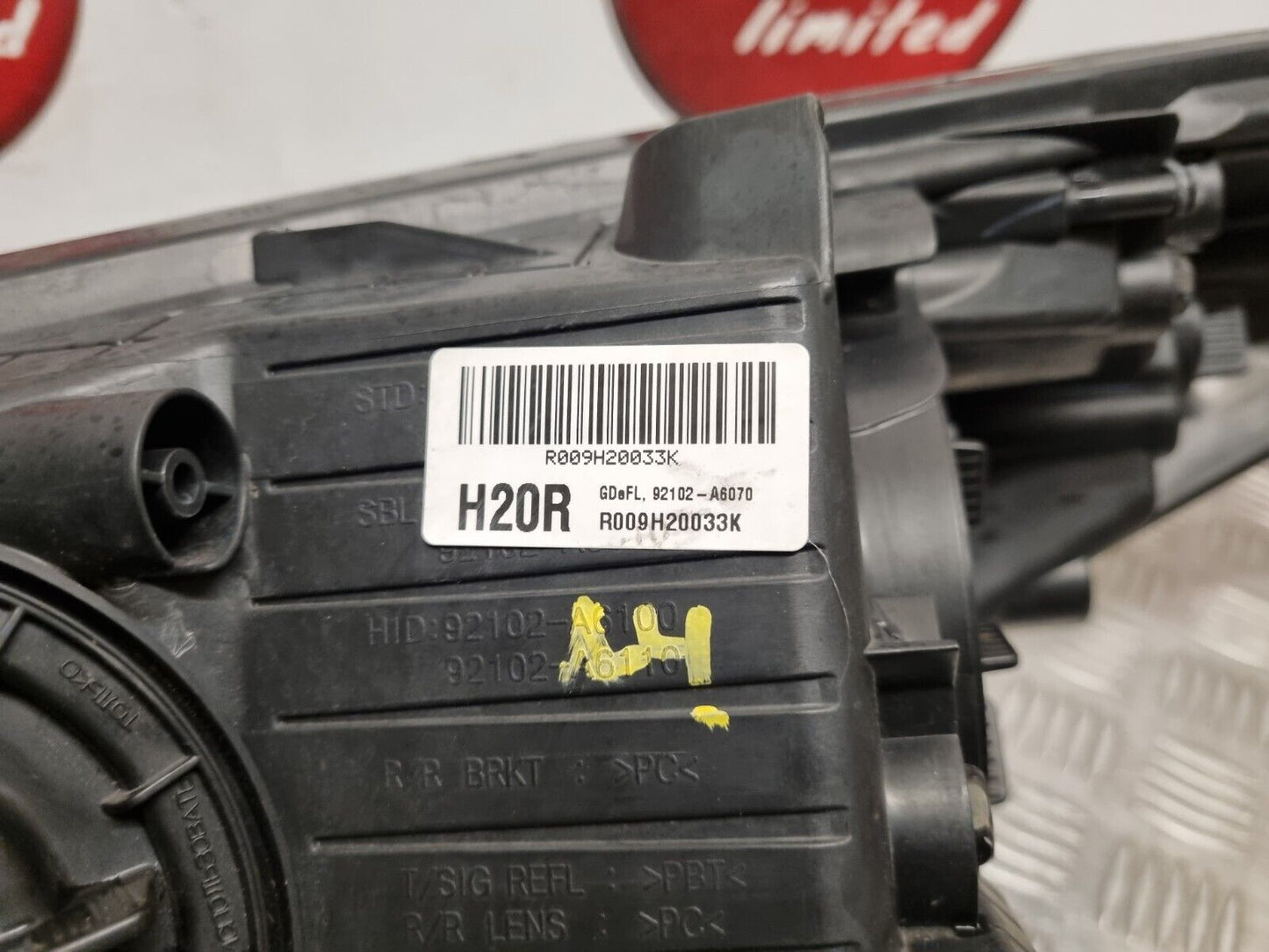 HYUNDAI I30 GD MK2 2012-2017 GENUINE DRIVERS FRONT HALOGEN HEADLIGHT 92102-A6070