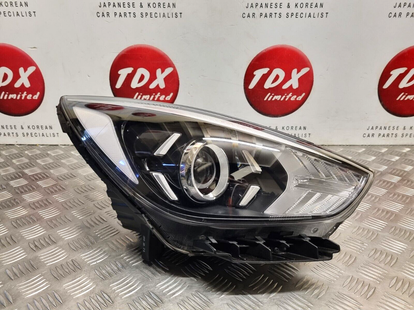 KIA NIRO (DE) 2019-2022 GENUINE DRIVER SIDE FRONT HALOGEN HEADLIGHT 92102-G5
