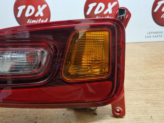 HYUNDAI KONA 2017-2020 GENUINE DRIVERS SIDE REAR TAIL BUMPER FOG LIGHT LAMP