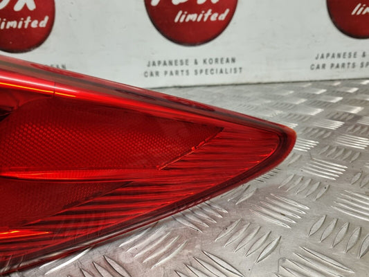 HYUNDAI IX35 EL 2010-2015 GENUINE DRIVERS REAR OUTER BRAKE NON-LED LIGHT LAMP