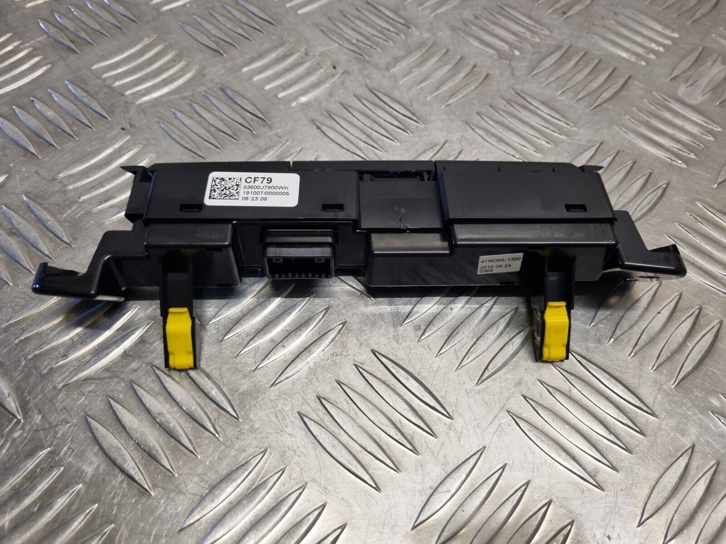 KIA XCEED (CD) 2019-2022 GENUINE HAZARD SWITCH PANEL 93600J7900WK