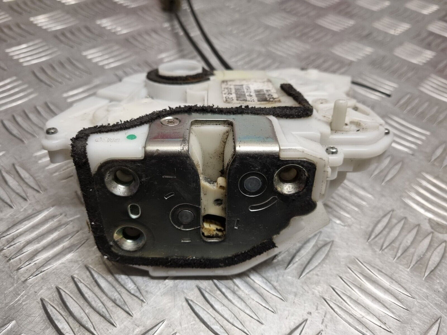 HONDA CIVIC MK8 2006-2011 5DR GENUINE PASSENGERS SIDE REAR DOOR LOCK MECHANISM