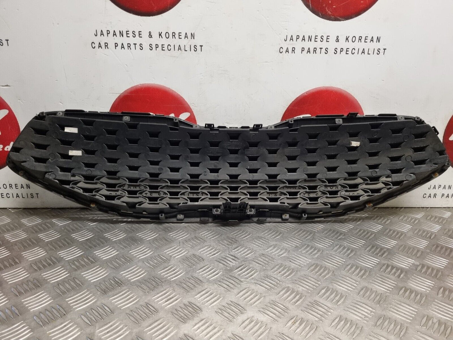 KIA VENGA (YN) 2015-2019 FACELIFT GENUINE FRONT BUMPER CHROME GRILLE 86350-1P500