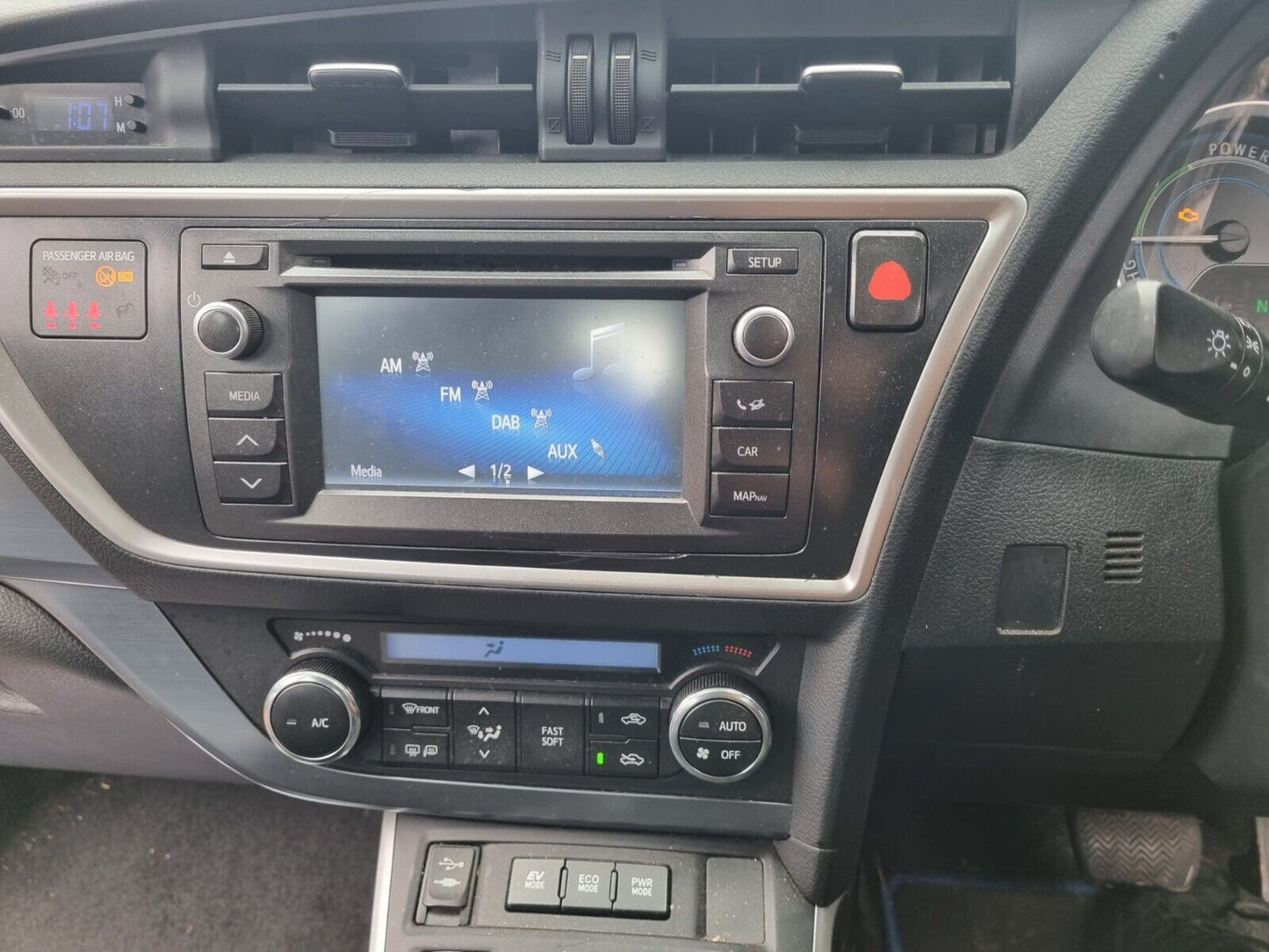 2014 TOYOTA AURIS ESTATE MK2 1.8 HYBRID 1 SPEED CVT AUTO VEHICLE FOR BREAKING