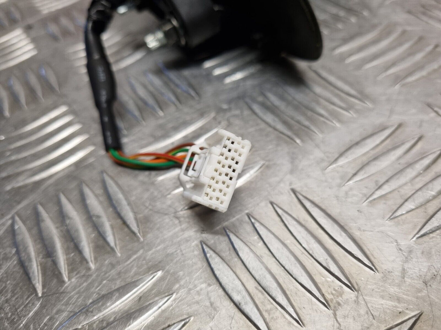 NISSAN JUKE F15 2014-2019 GENUINE PASSENGERS SIDE MANUAL FOLD MIRROR 96302BV80B