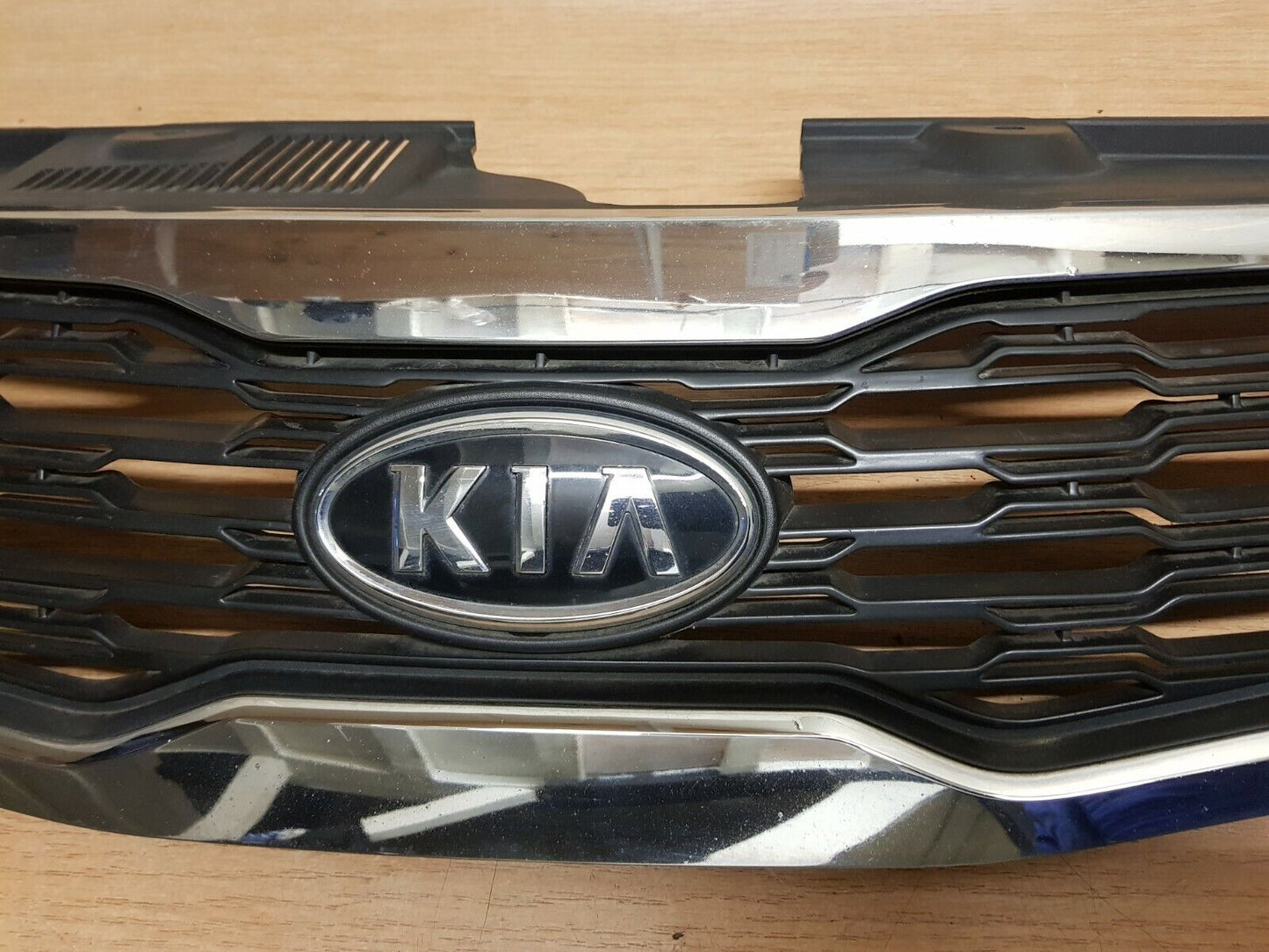 Genuine Kia Ceed MK1 Bumper Main Radiator Grille + Badge Emblem 2009 - 2012
