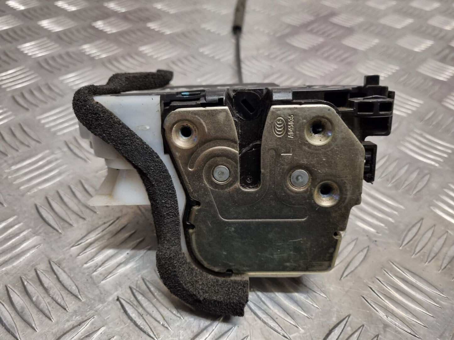 HYUNDAI I20 MK2 2014-2019 GENUINE PASSENGERS FRONT LOCK MECHANISM 81310-C8070