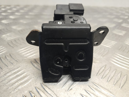 HYUNDAI I30 HATCHBACK GD MK2 2012-2017 GENUINE REAR BOOT LOCK CATCH 81230-A6000