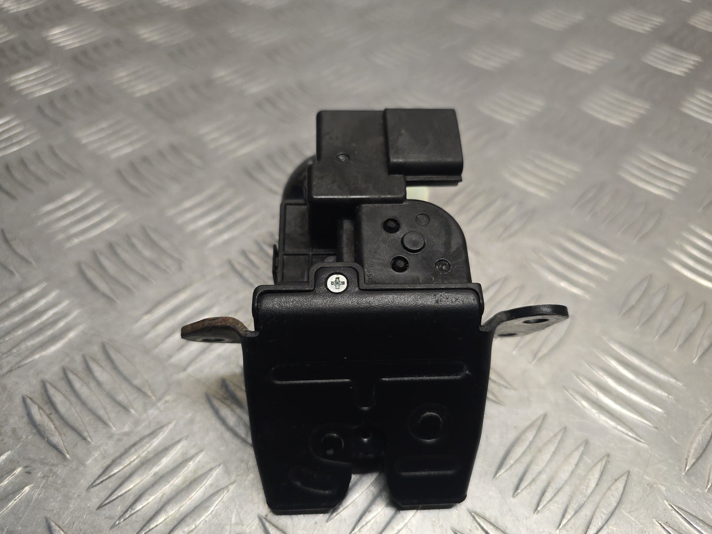 HYUNDAI I30 HATCHBACK GD MK2 2012-2017 GENUINE REAR BOOT LOCK CATCH 81230-A6000