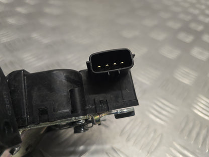 HYUNDAI I30 HATCHBACK GD MK2 2012-2017 GENUINE REAR BOOT LOCK CATCH 81230-A6000