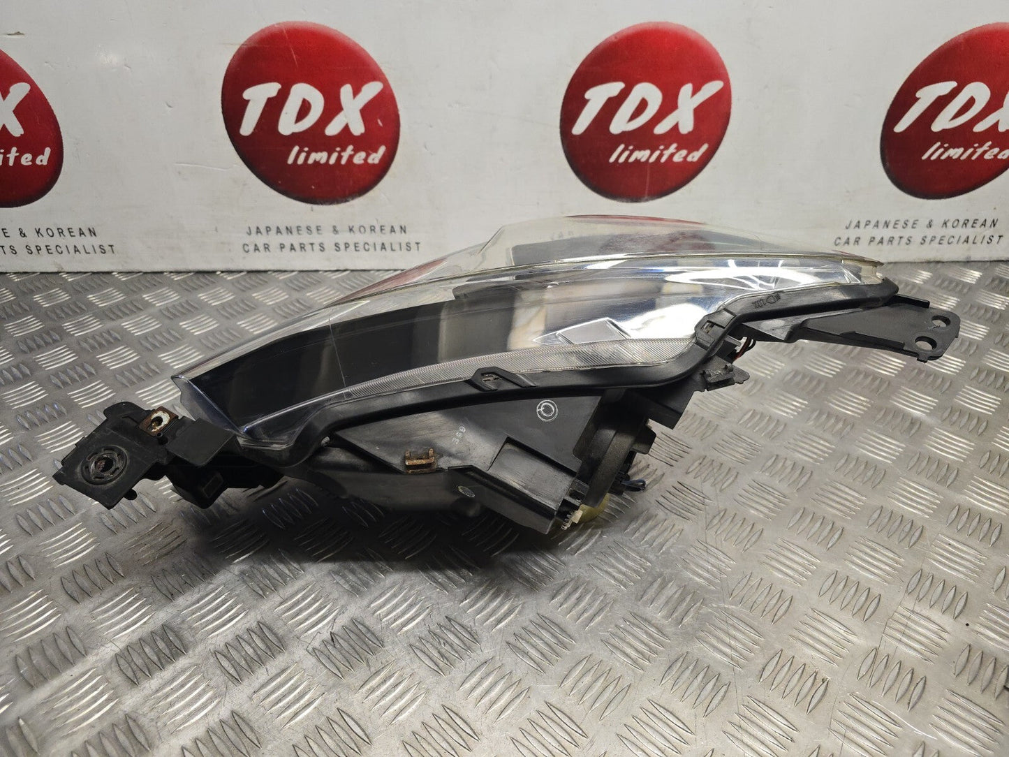 MAZDA 2 (DJ) MK3 2015-2018 PRE-FACELIFT GENUINE DRIVERS SIDE HALOGEN HEADLIGHT