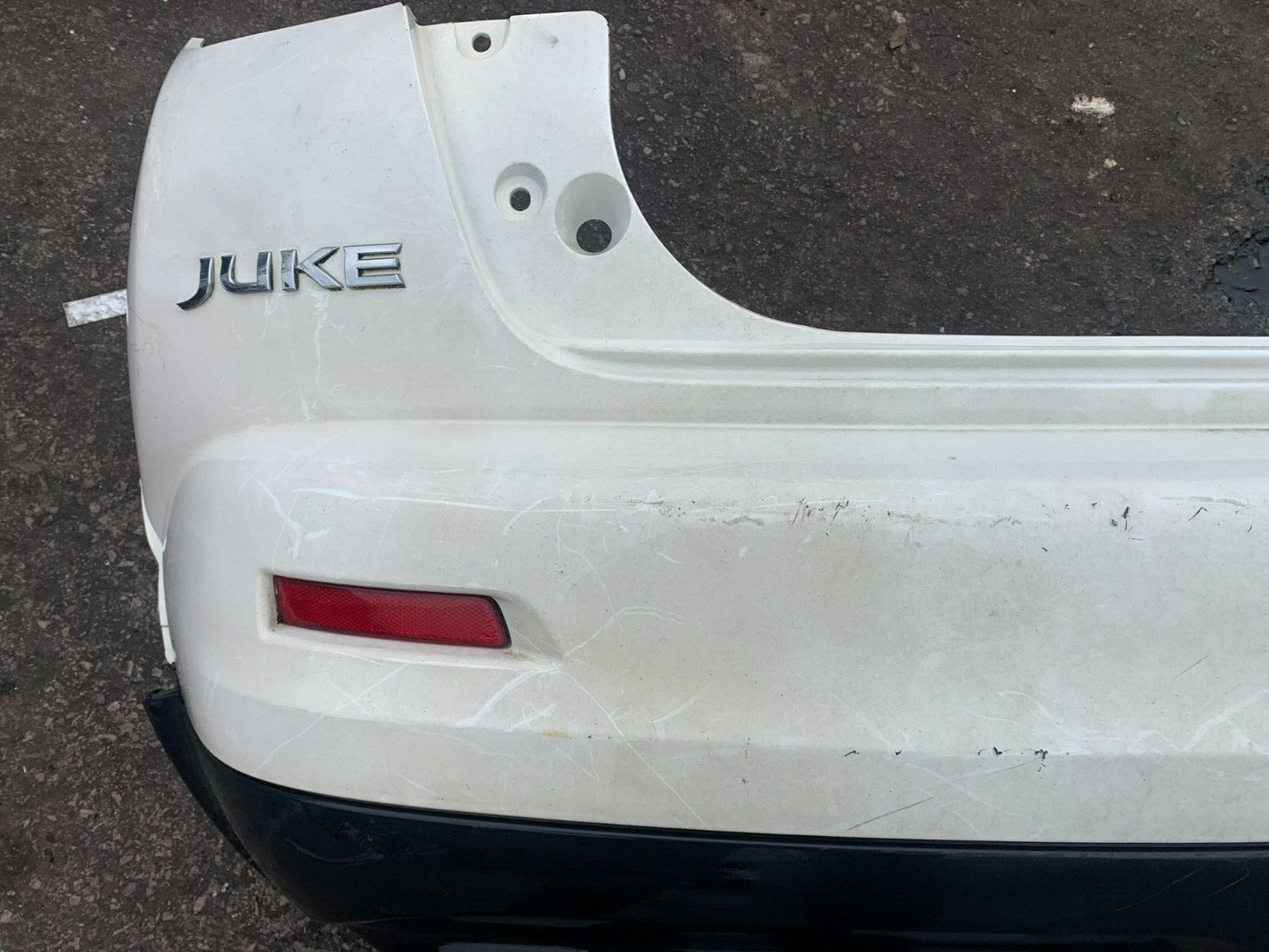 NISSAN JUKE F15 2010-2014 GENUINE PRE-FACELIFT REAR BUMPER WHITE COLLECTION