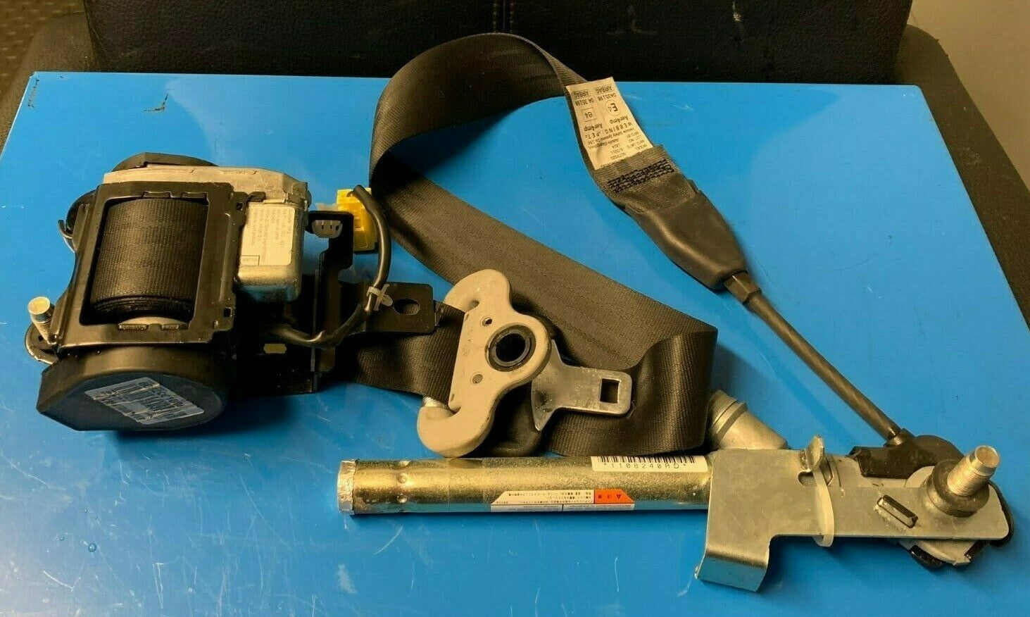 Honda Crv Passenger Side Front Pre-Tensioned Seatbelt 2010-2012 A 81850-Sww-Eo D 1