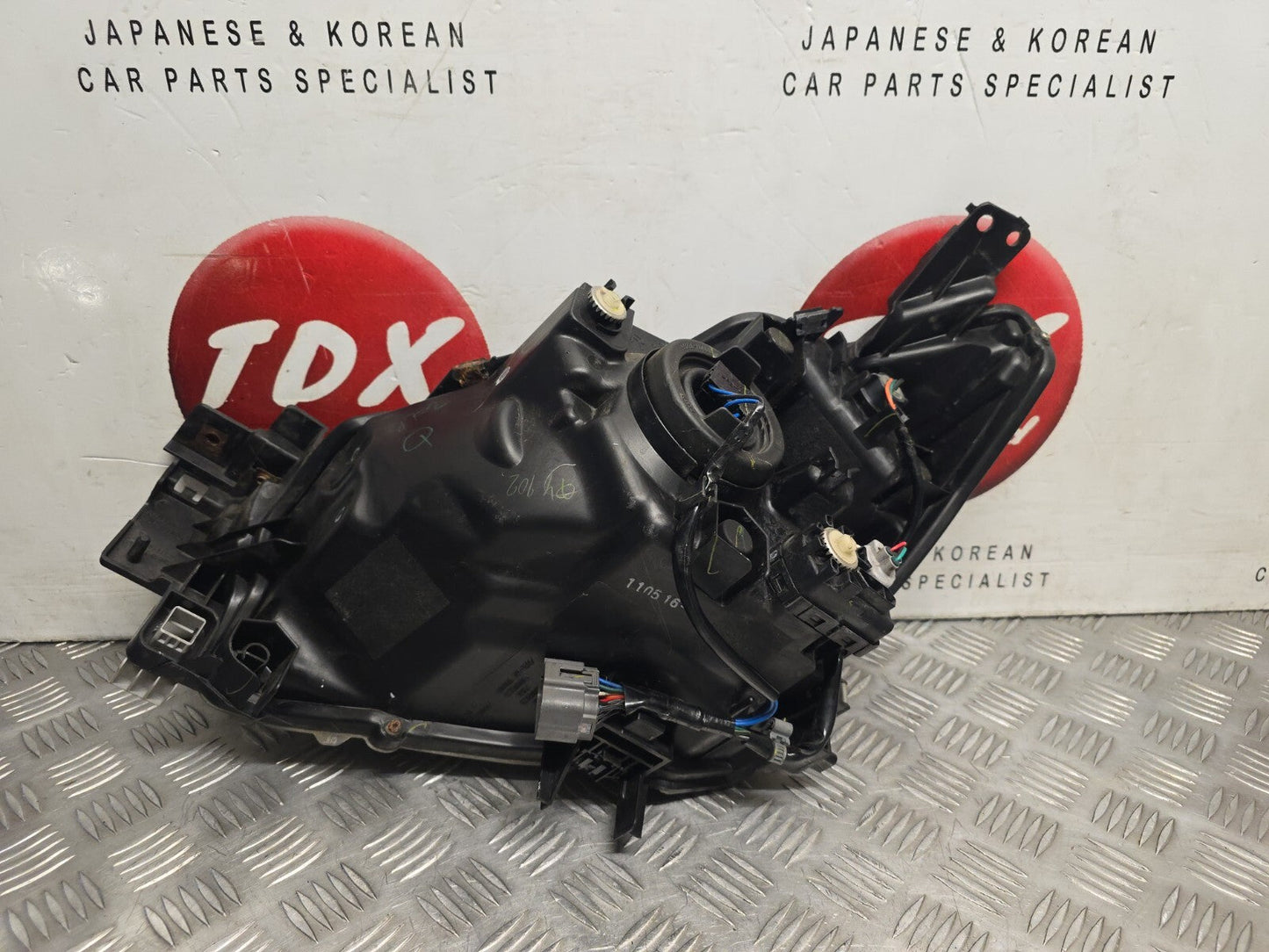 MAZDA 2 (DJ) MK3 2015-2018 PRE-FACELIFT GENUINE DRIVERS SIDE HALOGEN HEADLIGHT