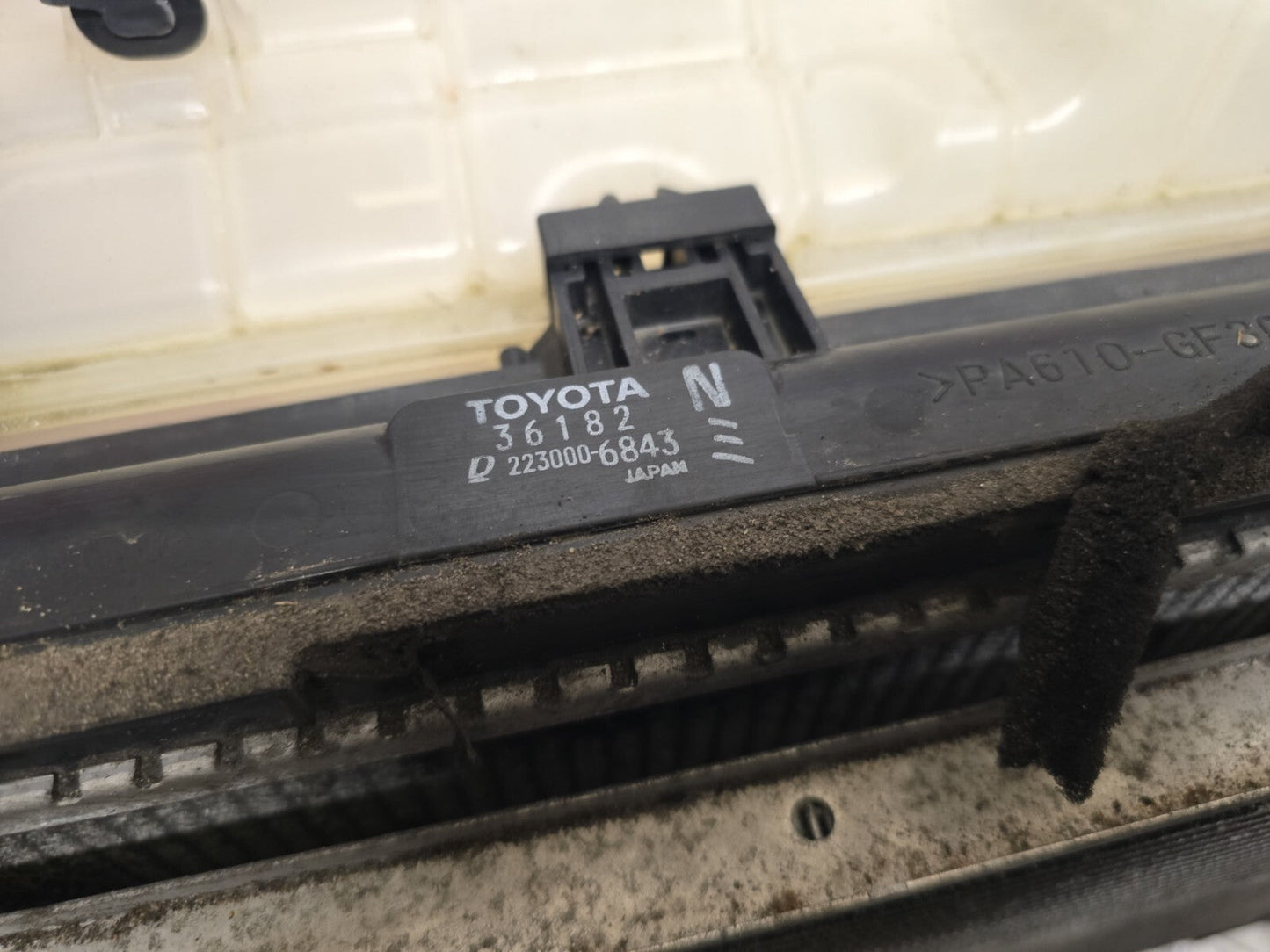 LEXUS IS300H MK3 2013-2020 2.5 HYBRID GENUINE COMPLETE RADIATOR RAD FAN PACK