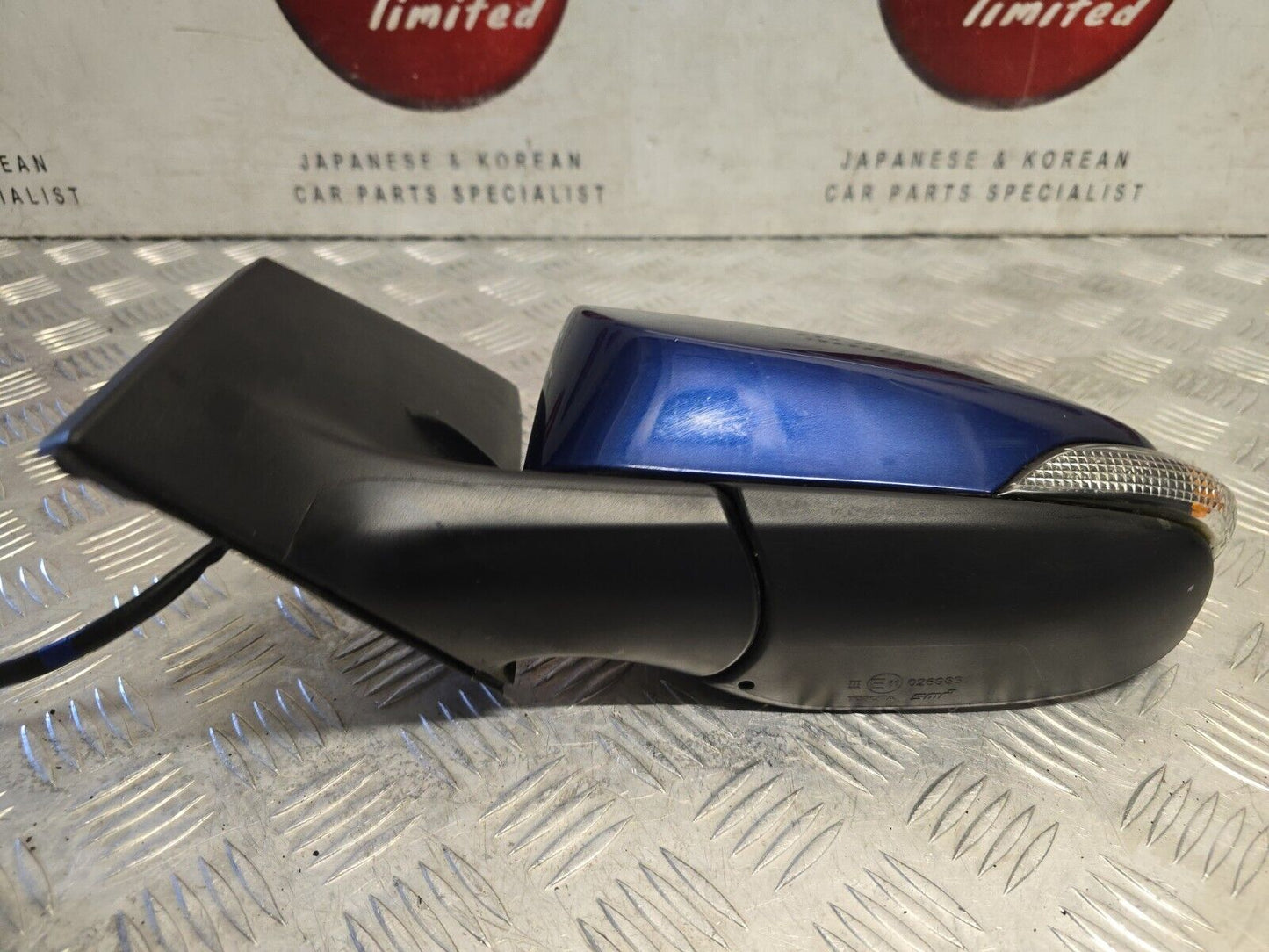 TOYOTA AURIS MK2 2013-2018 GENUINE PASSENGERS SIDE POWER FOLD WING MIRROR 8T5