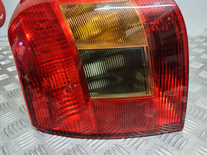 Toyota Corolla Passenger Side Rear Light Unit 2002-2004 RLU064