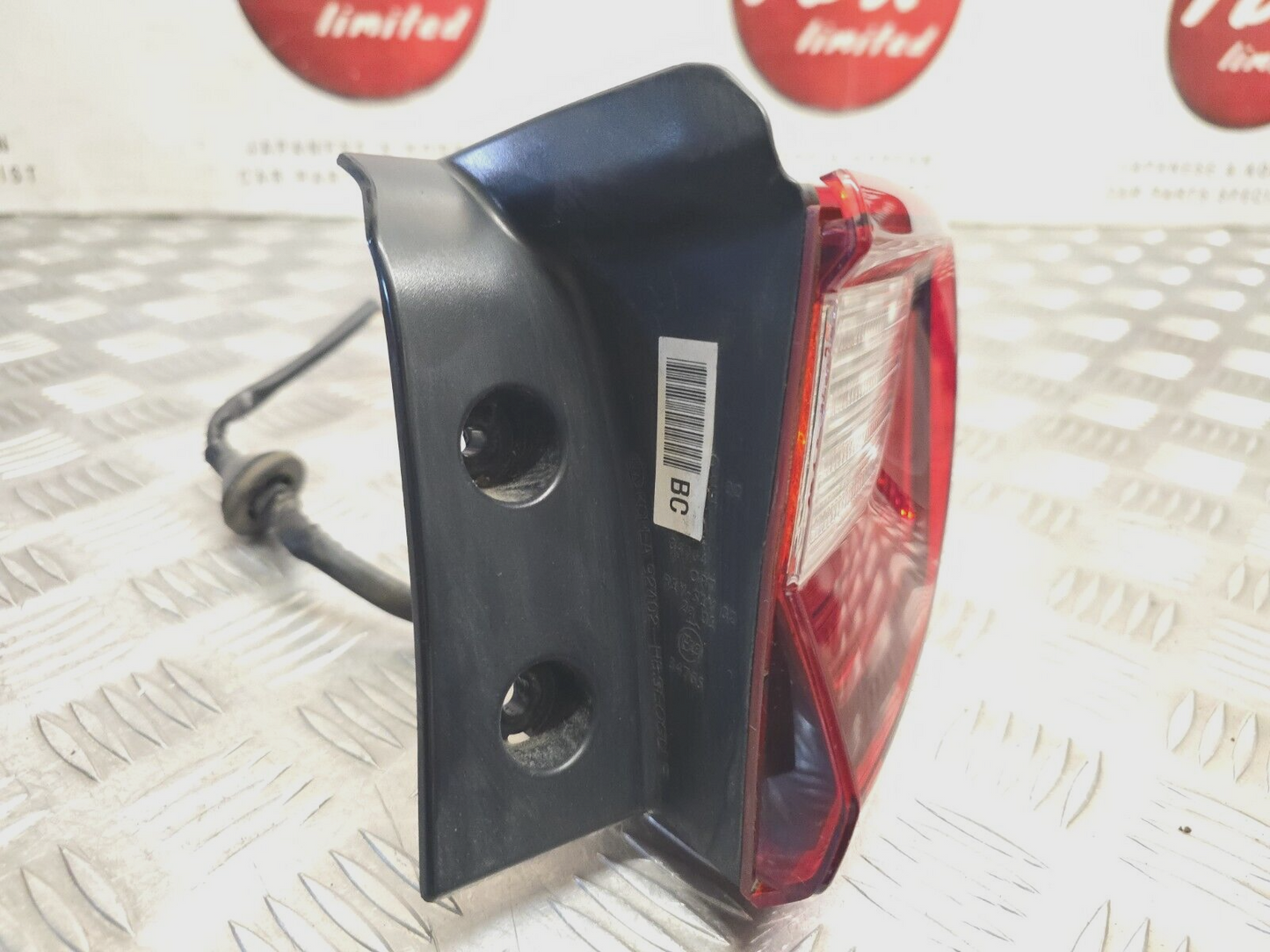 KIA STONIC (YB) 2017-2021 GENUINE DRIVERS SIDE REAR OUTER BRAKE LIGHT LAMP
