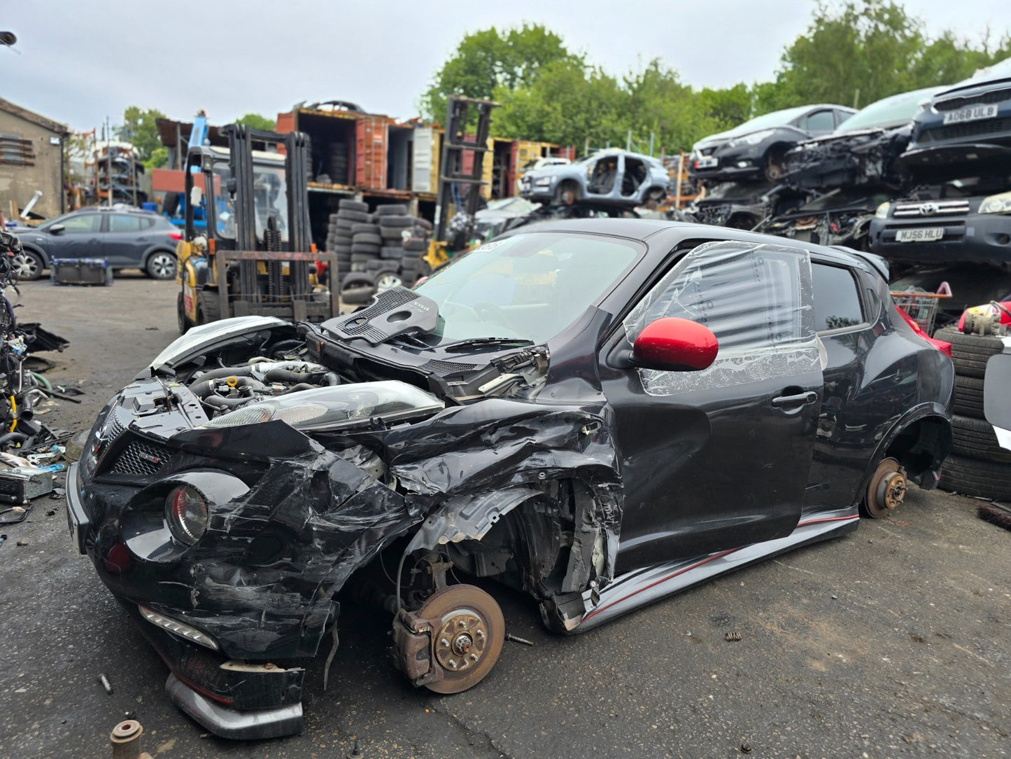 2014 NISSAN JUKE NISMO F15 1.6 DIG-T PETROL MR16DDT 4X4 AUTO VEHICLE FOR BREAKING AND PARTS