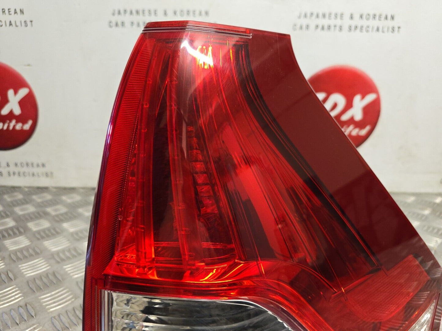 HONDA CR-V RM MK4 2013-2015 GENUINE DRIVERS SIDE REAR OUTER BRAKE LIGHT LAMP