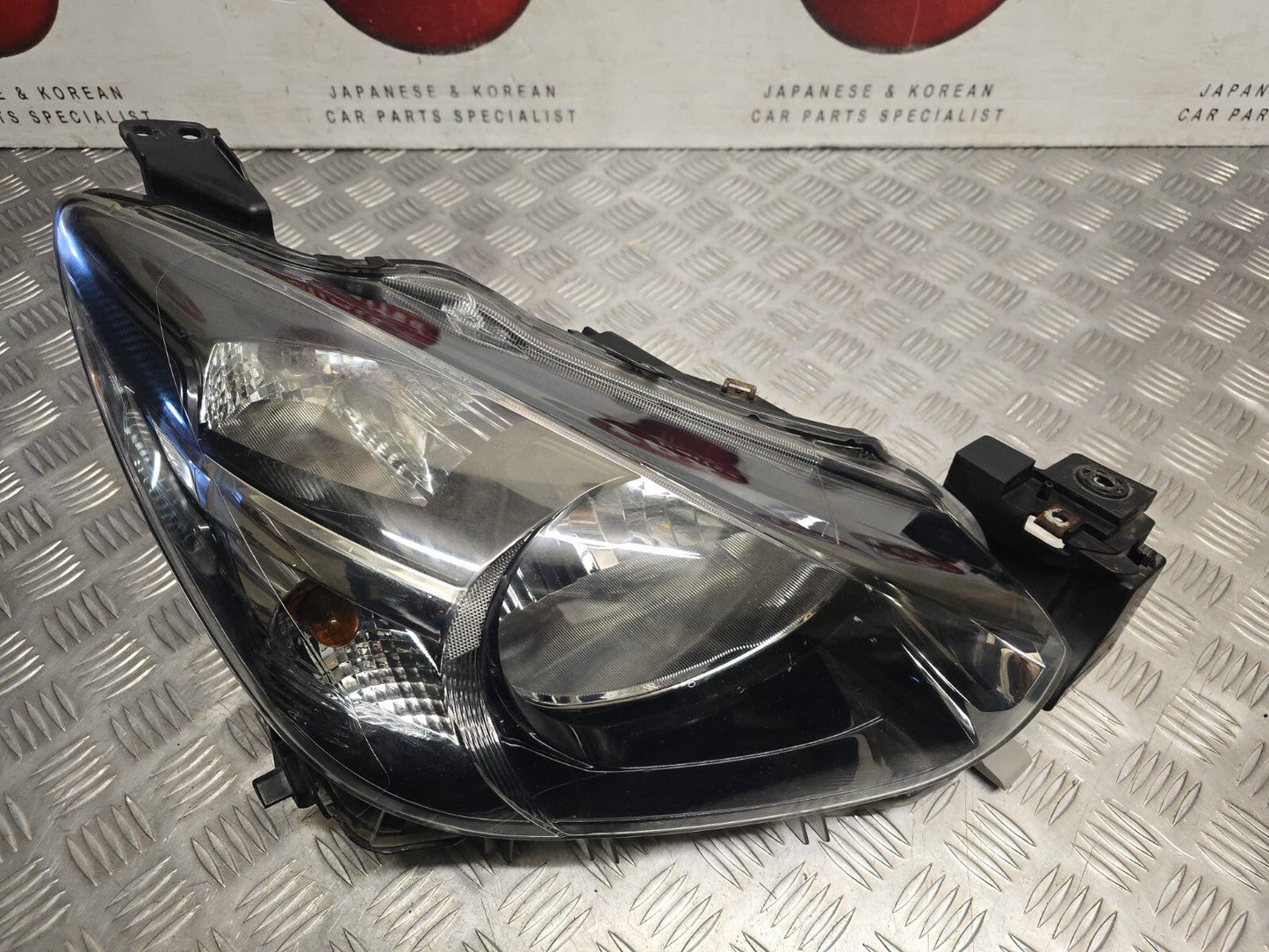 MAZDA 2 (DJ) MK3 2015-2018 PRE-FACELIFT GENUINE DRIVERS SIDE HALOGEN HEADLIGHT
