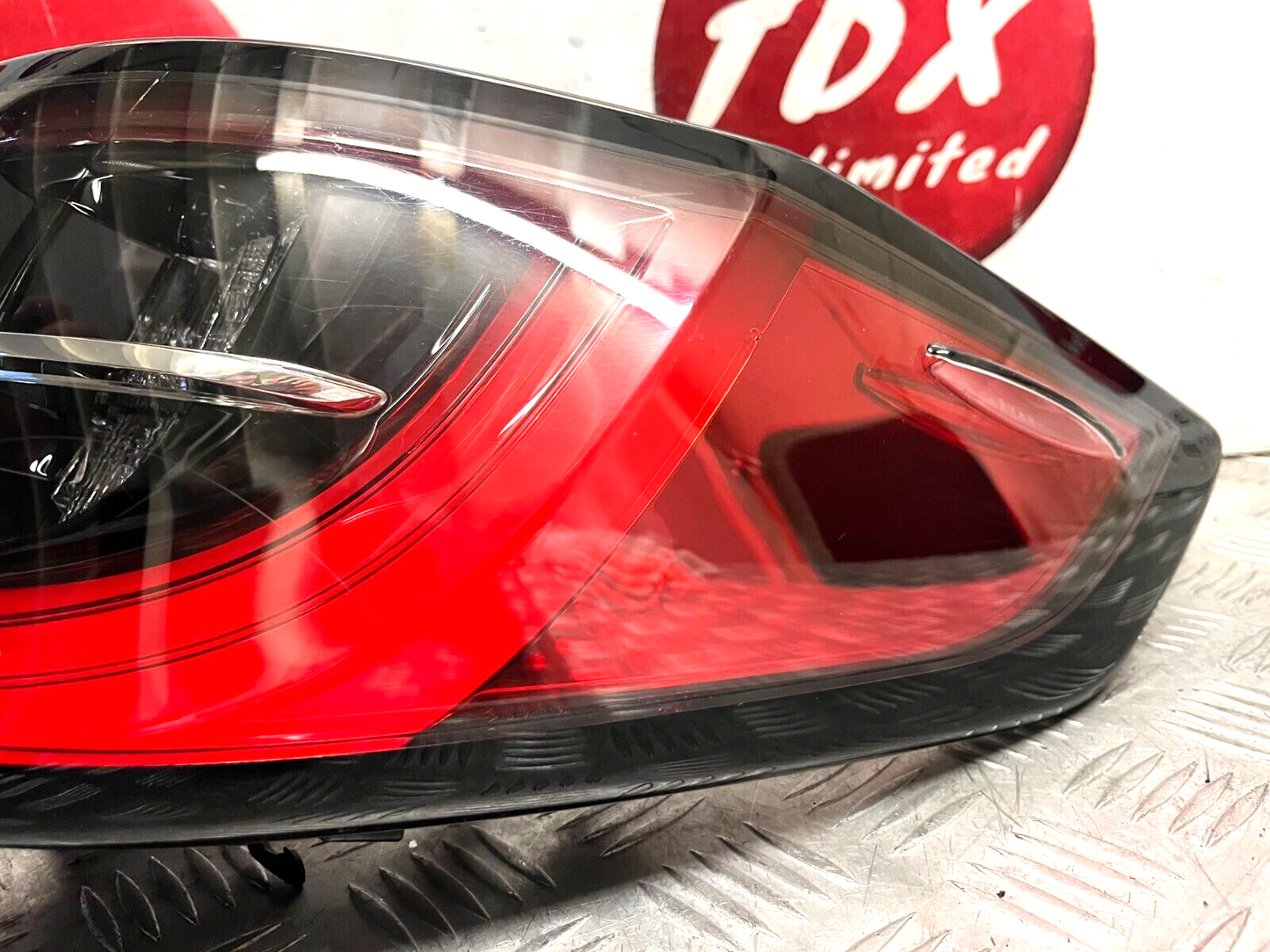 TOYOTA COROLLA MK12 2019-2024 ESTATE DRIVER SIDE REAR OUTER BODY BRAKE LIGHT