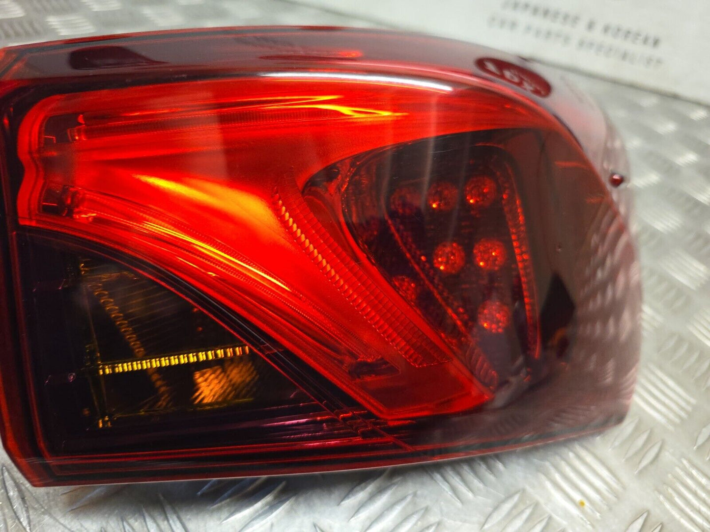 TOYOTA AVENSIS SALOON MK3 2015-2018 FACELIFT DRIVERS REAR BODY BRAKE LED LIGHT