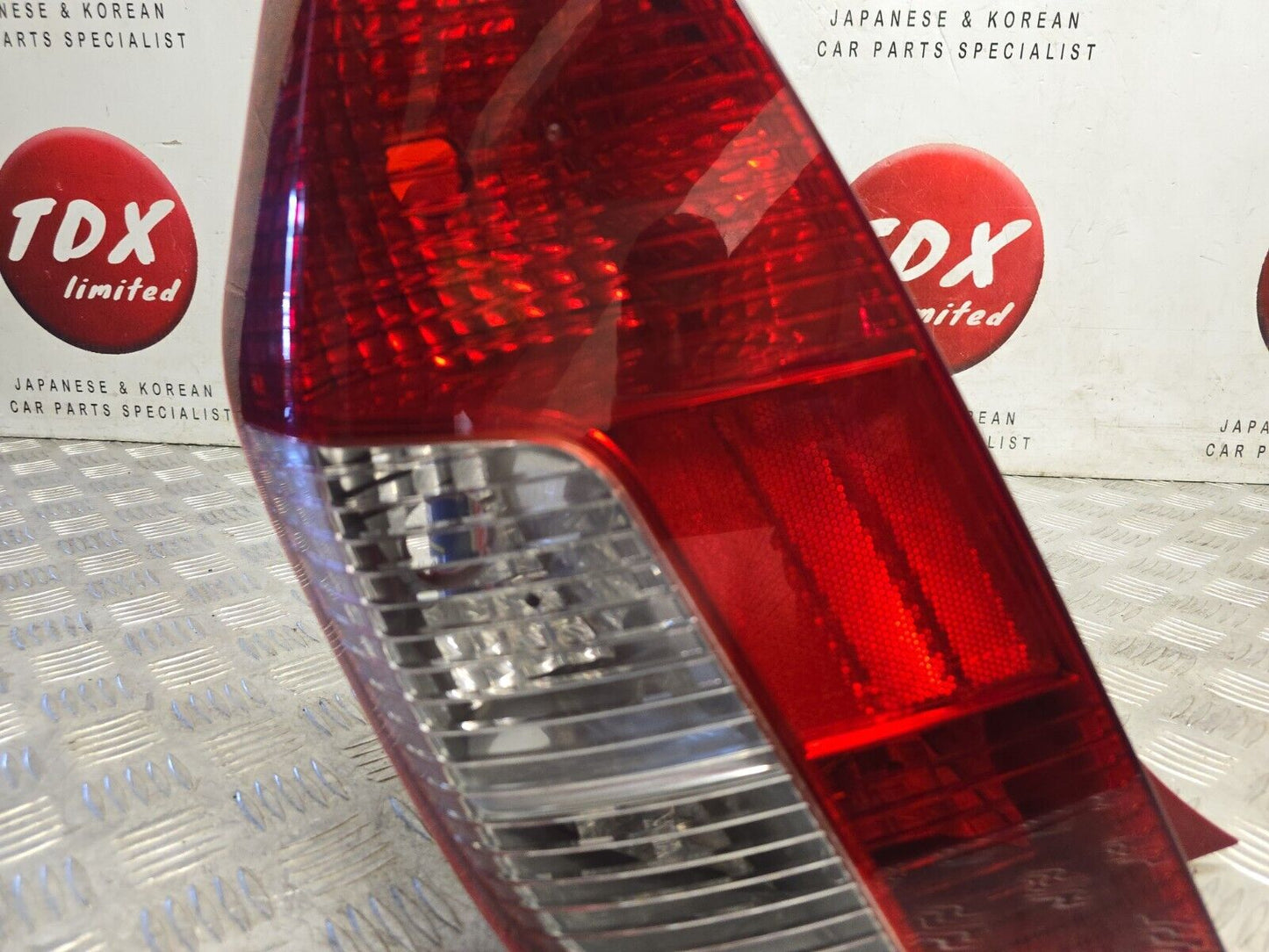 HYUNDAI I10 MK1 2007-2010 PRE-FACELIFT GENUINE PASSENGERS REAR OUTER BRAKE LIGHT