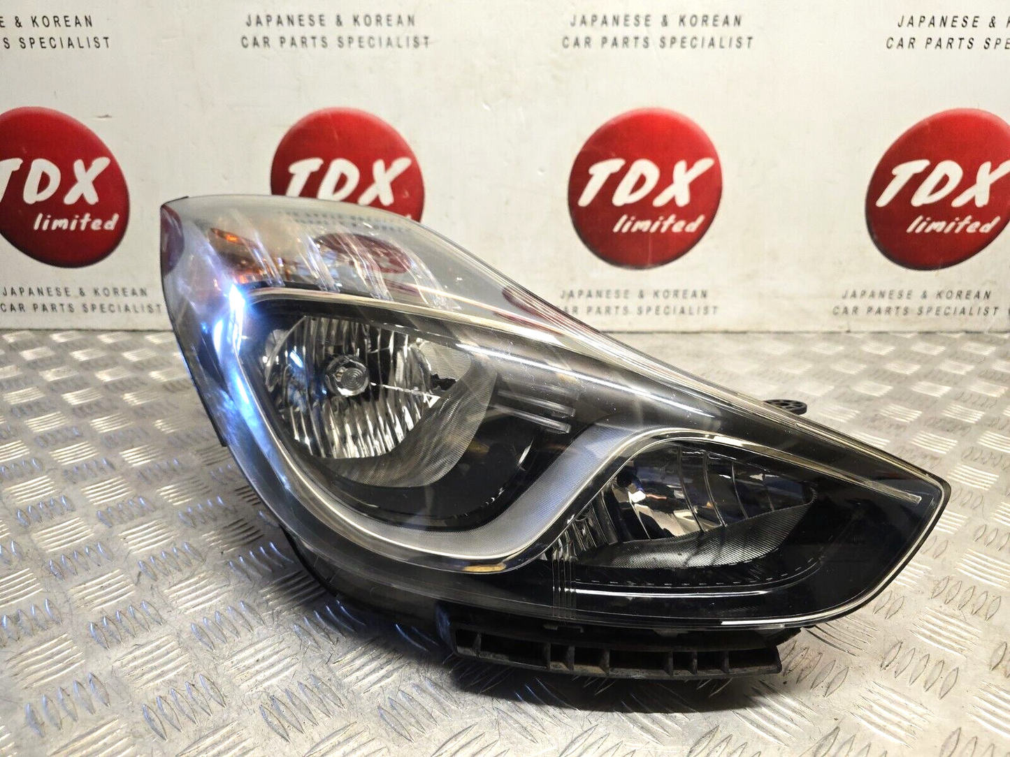 HYUNDAI IX20 (JC) 2010-2019 GENUINE DRIVERS SIDE HALOGEN HEADLIGHT LAMP 92102-1K