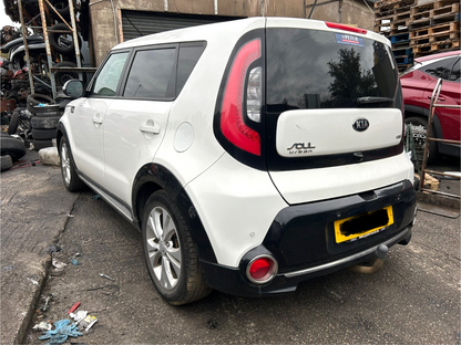 2017 KIA SOUL URBAN 1.6 DIESEL 6SPEED MANUAL WHITE VEHICLE FOR BREAKING AND PARTS