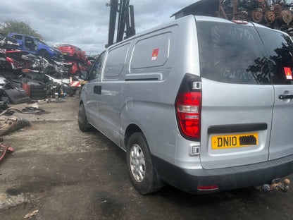2010 HYUNDAI ILOAD (TQ) COMFORT 2.5 DIESEL 5 SPEED MANUAL PANEL VAN VEHICLE FOR BREAKING AND PARTS