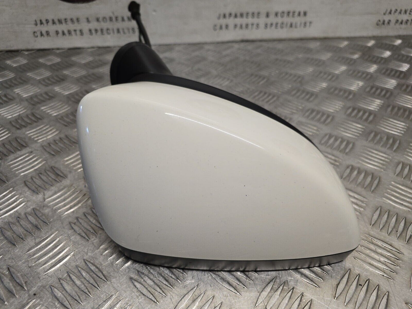 MAZDA 3 (BM) MK3 2014-2016 GENUINE DRIVERS SIDE POWER FOLD WING MIRROR A4D WHITE