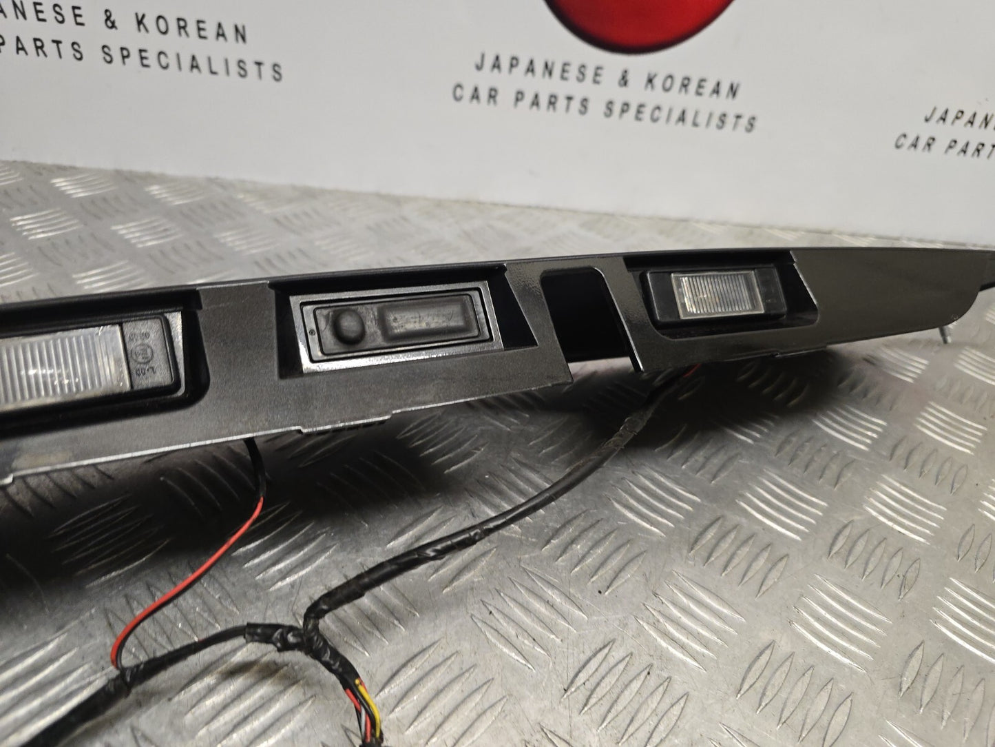 NISSAN QASHQAI J11 2014-2021 GENUINE REAR COMPLETE BOOT HANDLE SWITCH TRIM LIGHT