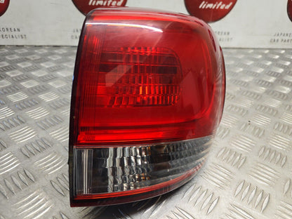 Kia Carens Rp Mk3 2013-2016 Genuine Drivers Side Rear Outer Brake Light 92402-A4 4