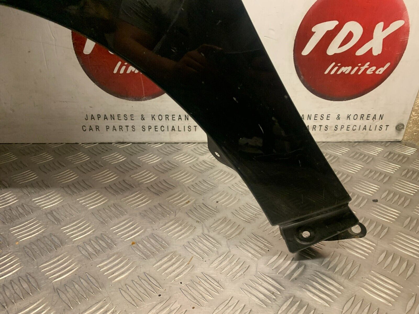 TOYOTA PRIUS MK3 2009-2015 HYBRID GENUINE PASSENGER SIDE WING BLACK 202