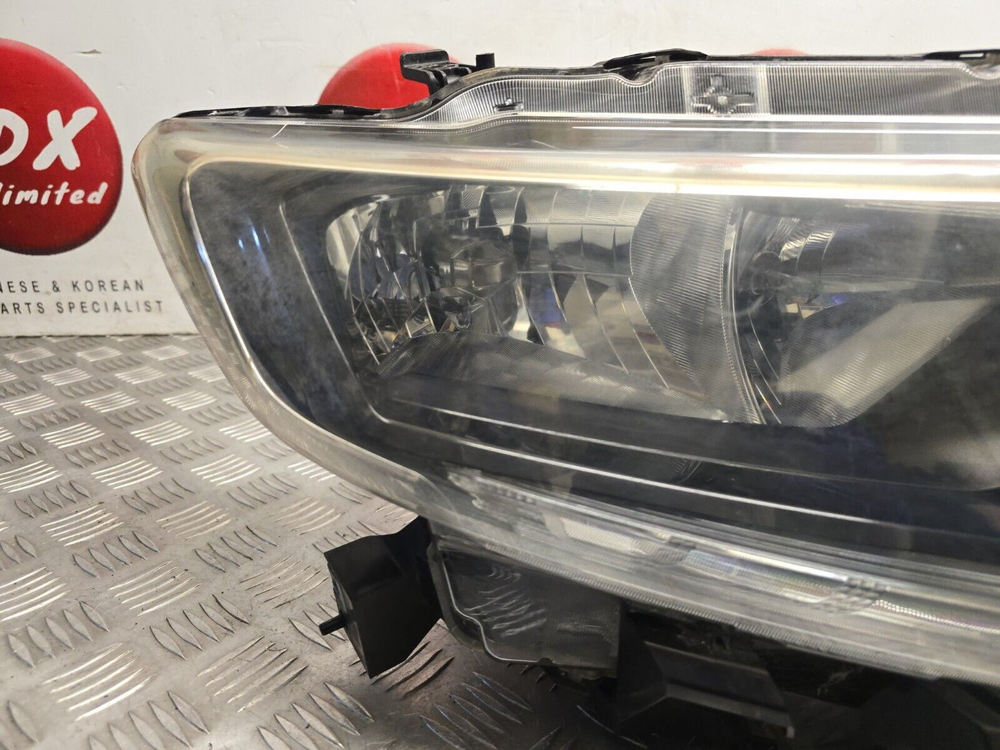 NISSAN X-TRAIL T32 2014-2017 PREFACELIFT GENUINE DRIVERS SIDE HALOGEN HEADLIGHT