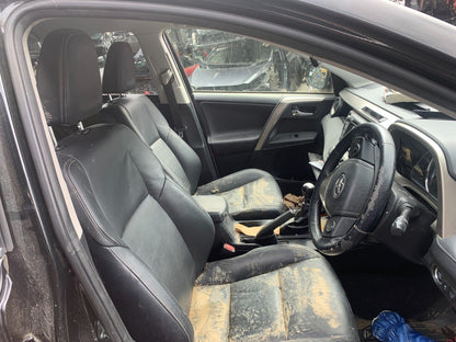 2014 TOYOTA RAV4 MK4 INVINCIBLE (ALA40) 2.0 DIESEL D4D MANUAL VEHICLE FOR BREAKING AND PARTS