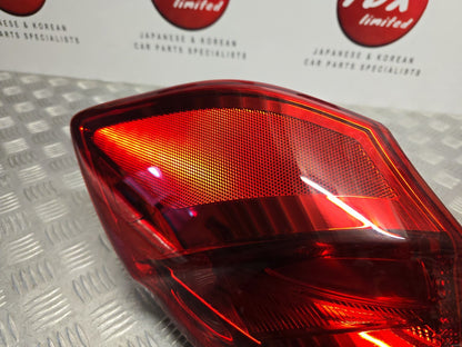 Kia Ceed Jd Mk2 2012-2018 Hatchback Passengers Rear Body Brake Light 92401-A20 5