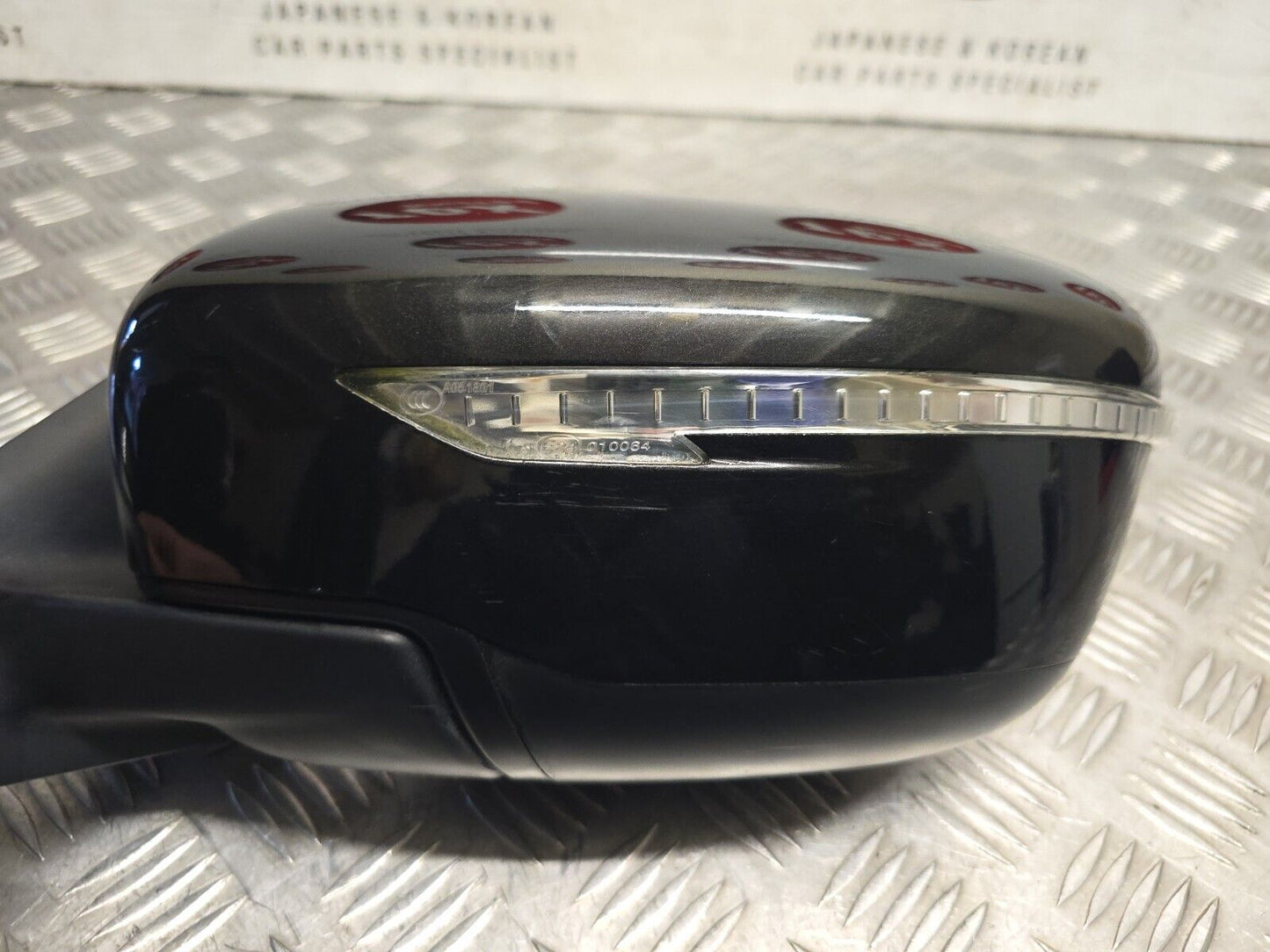 NISSAN JUKE F15 2014-2019 GENUINE PASSENGERS SIDE POWER FOLD MIRROR Z11 BLACK