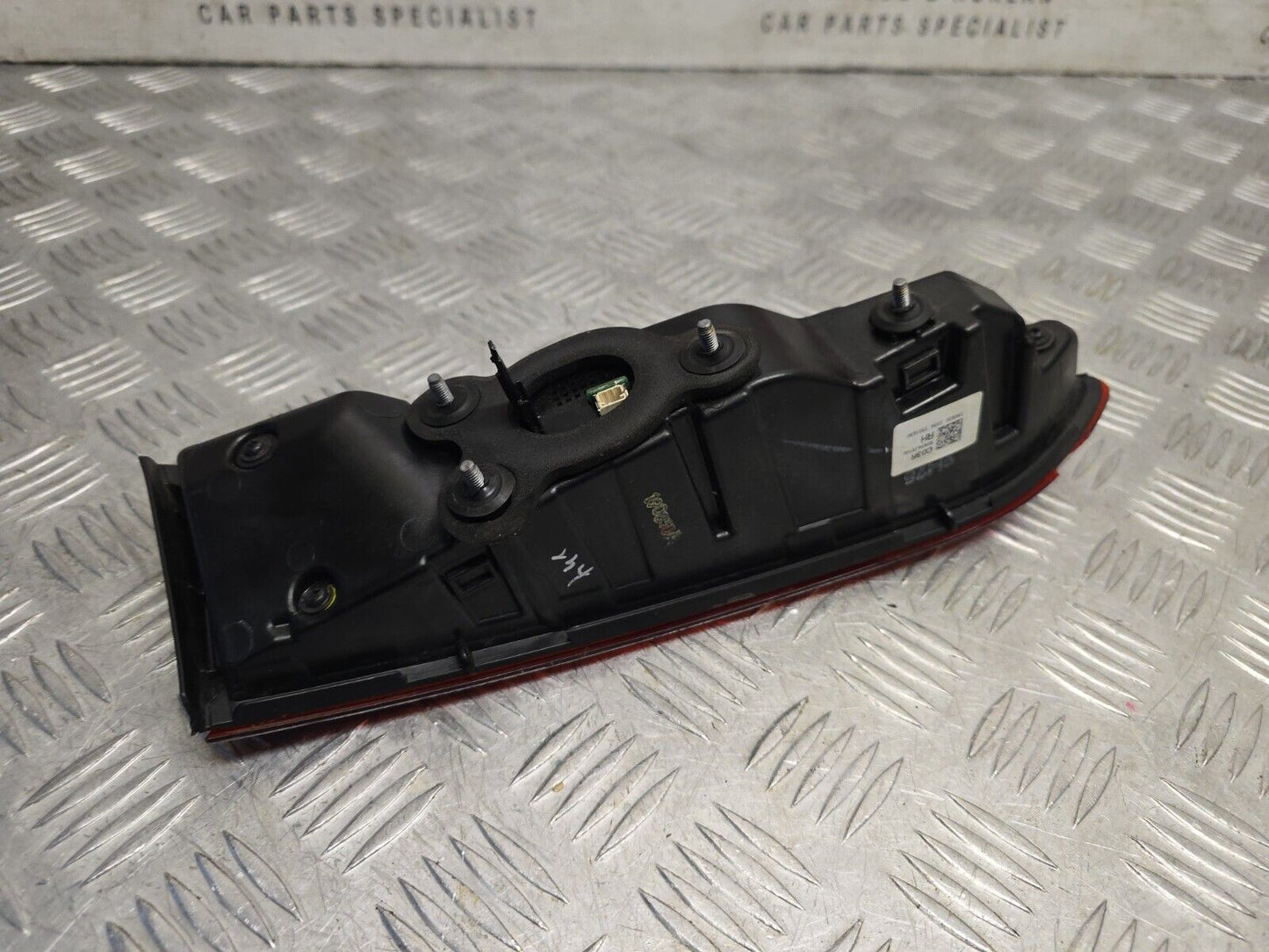 HYUNDAI KONA 2017-2020 DRIVERS SIDE REAR INNER TAILGATE LED LIGHT 92404J9100