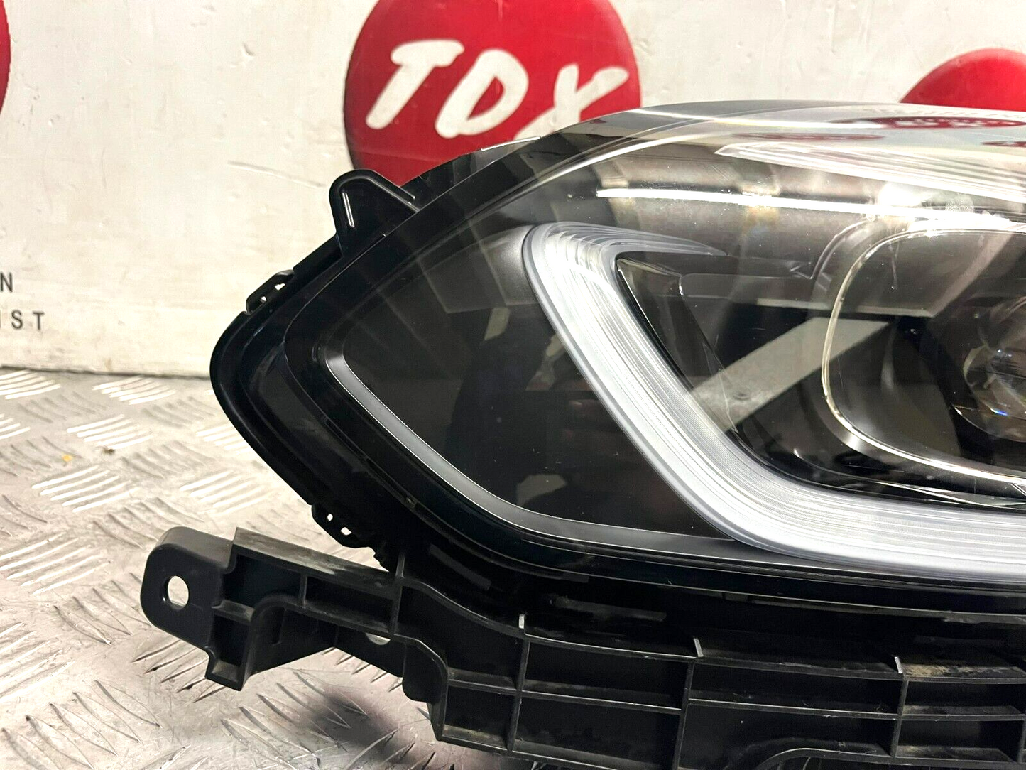 HONDA JAZZ (GR) MK5 2020-2023 GENUINE PASSENGER SIDE FRONT LED HEADLIGHT