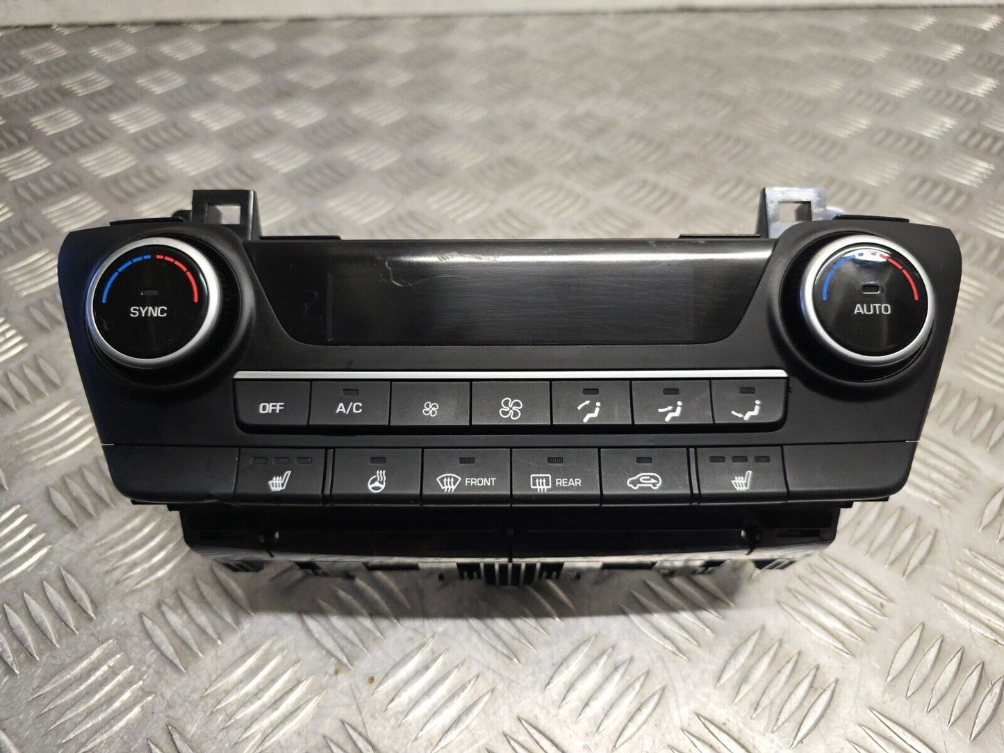 HYUNDAI TUCSON MK3 2015-2020 GENUINE AC HEATER CLIMATE CONTROLS 97250-D7JH0