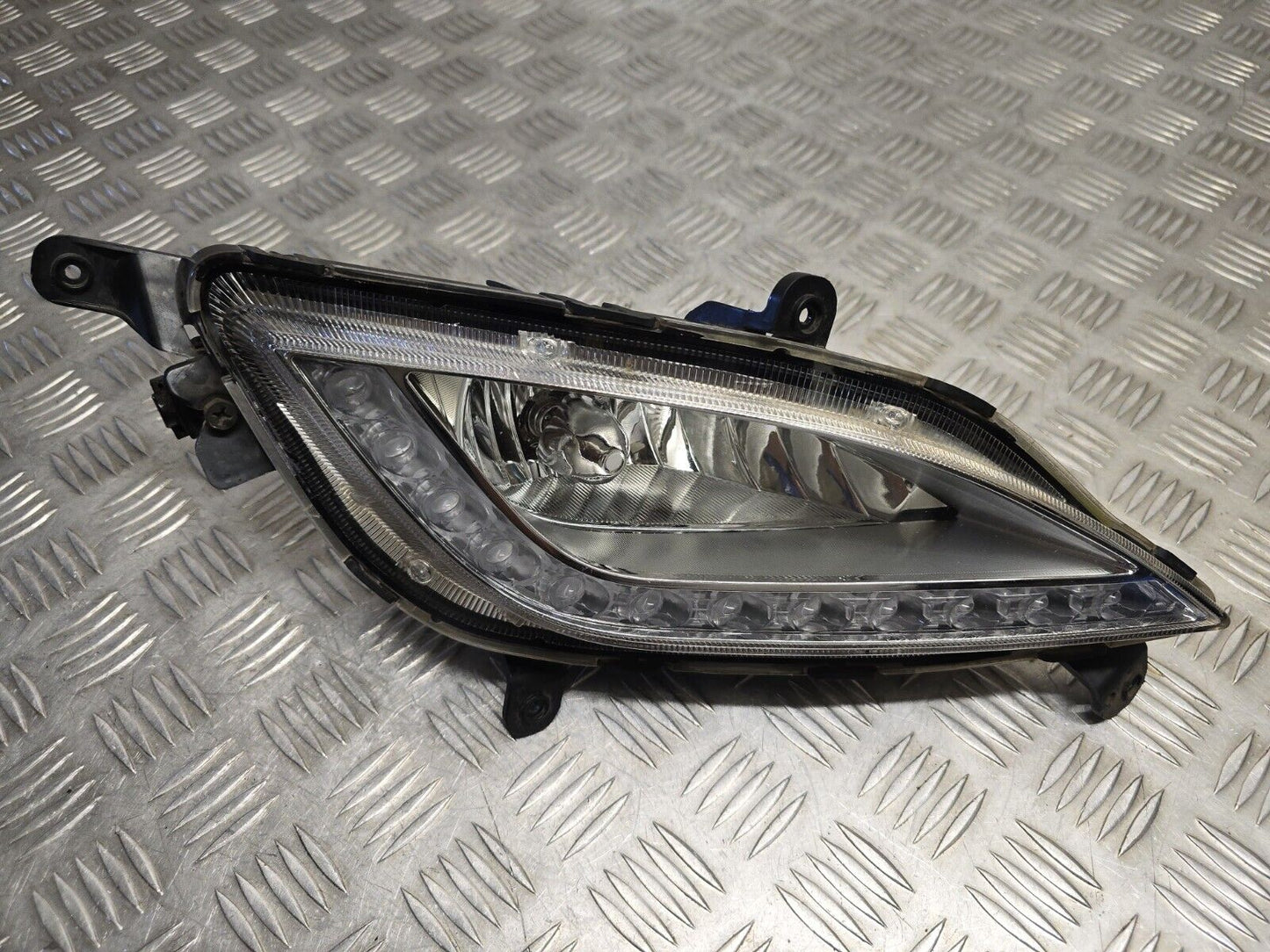 HYUNDAI I30 (GD) MK2 2012-2017 GENUINE DRIVERS FRONT LED DRL FOG LIGHT LAMP